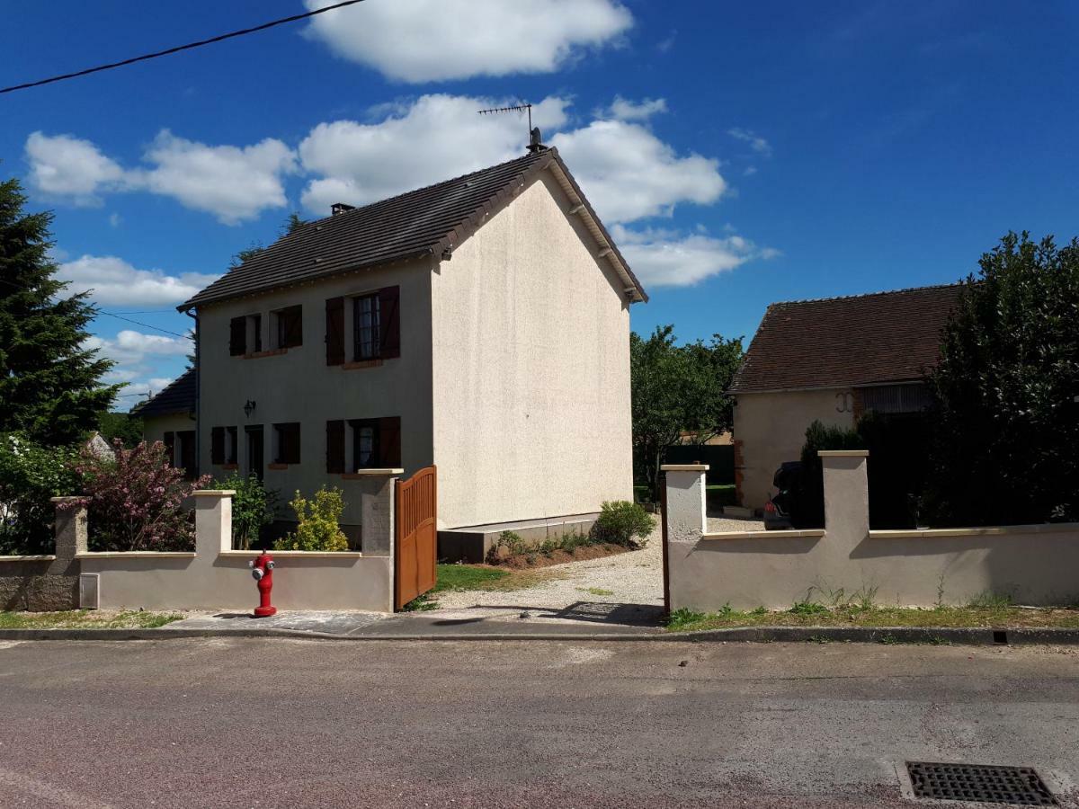 Gite Du Luat Vert-en-Drouais Exteriör bild