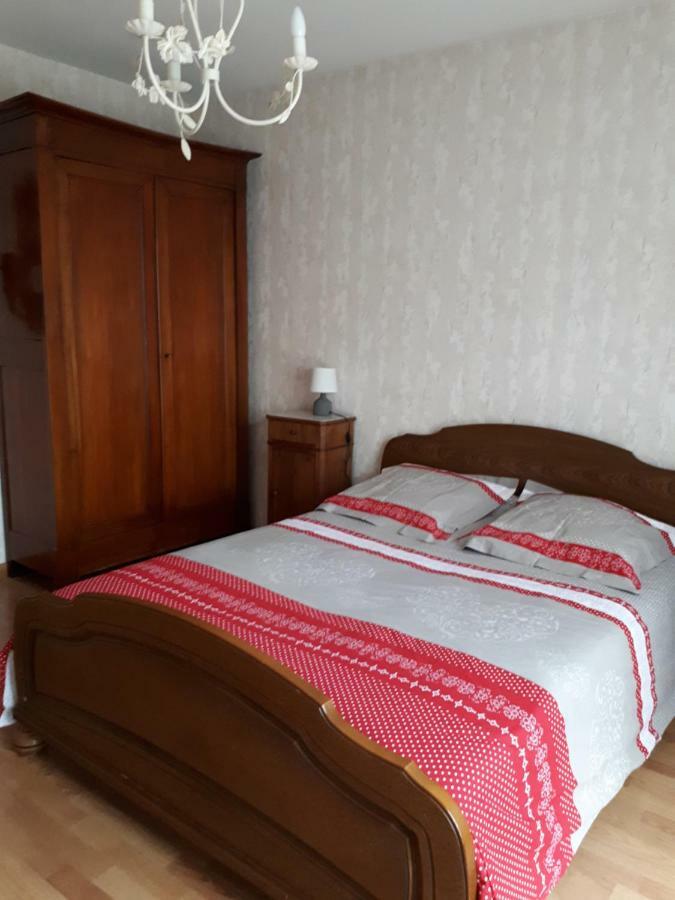 Gite Du Luat Vert-en-Drouais Exteriör bild