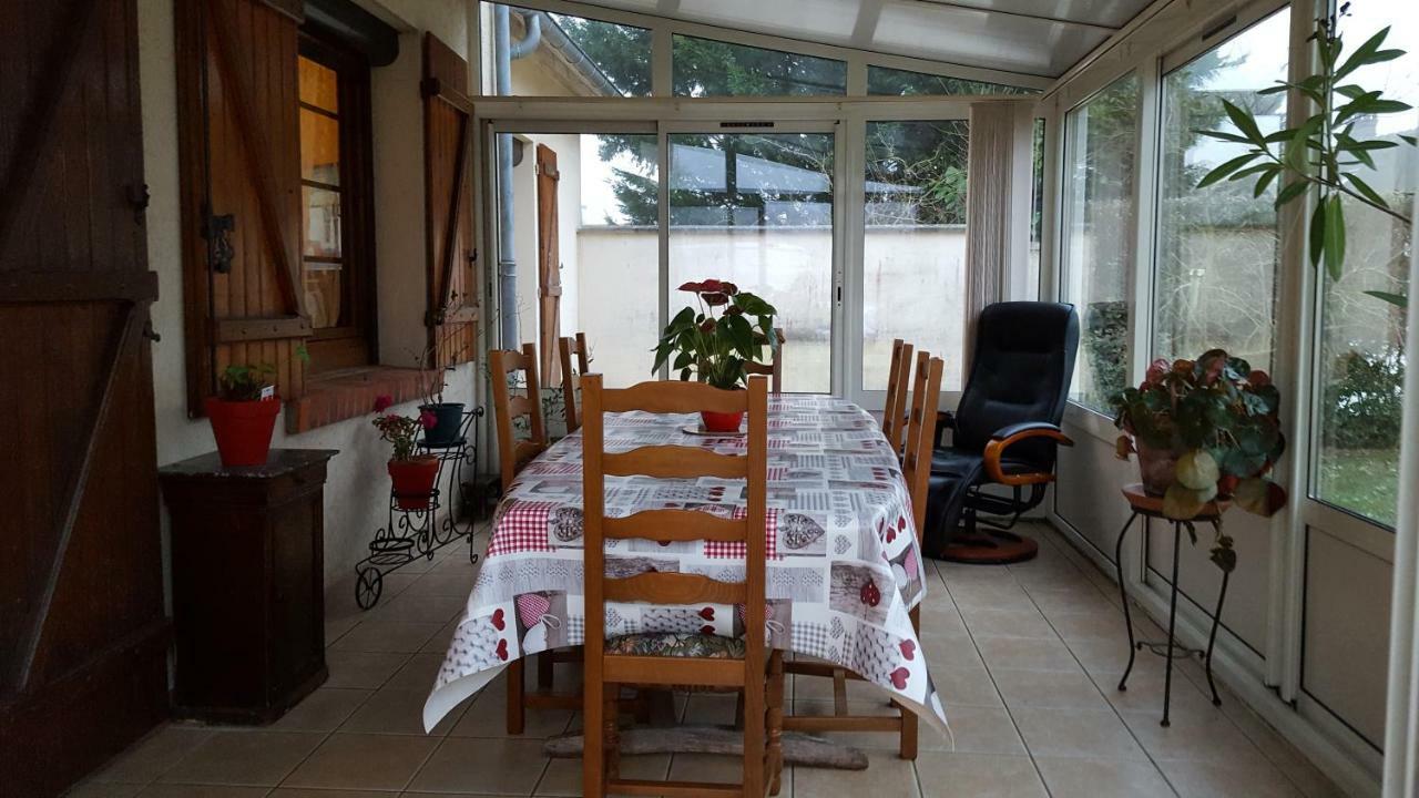 Gite Du Luat Vert-en-Drouais Exteriör bild
