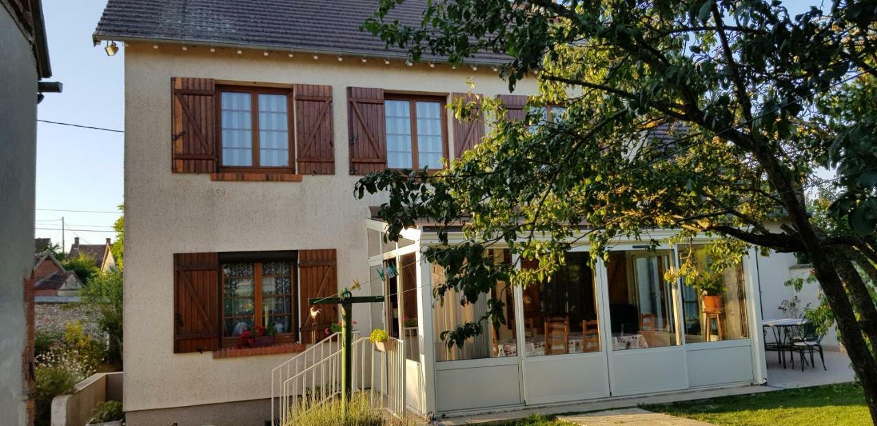 Gite Du Luat Vert-en-Drouais Exteriör bild